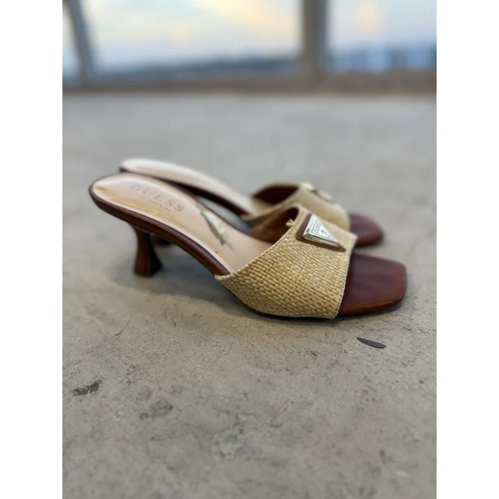 GUESS Women's Beige/Brown Raffia Logo Slide Sandals Slip-On Open Toe US 5M